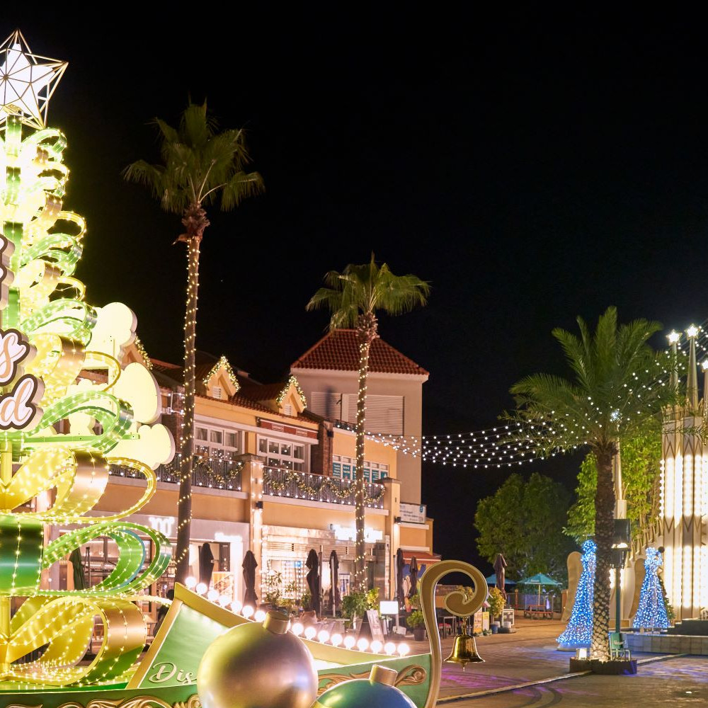 6. Six-metre tall giant Christmas tree in DB North Plaza with an eight-metre long tree base in the shape of a gondola.jpg